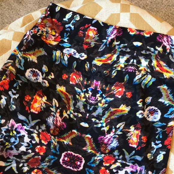 LuLaRoe Dresses & Skirts - LulaRoe skirt, S